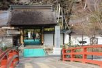 室生寺山門と太鼓橋